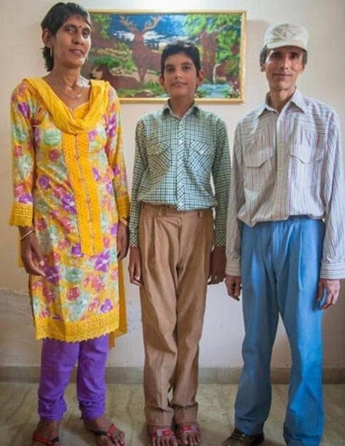 世界上最高的儿童 印度8岁男孩卡兰·辛格身高2米