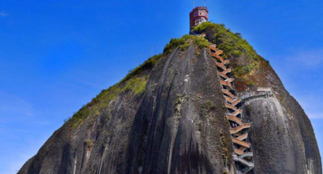 世界上最为陡峭的房子，要爬600多步台阶才能到达