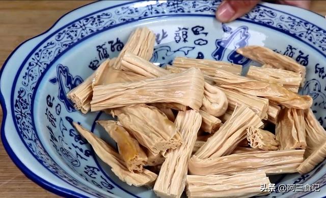 腐竹用什么方法炒比较好吃 腐竹好吃有诀窍(5)
