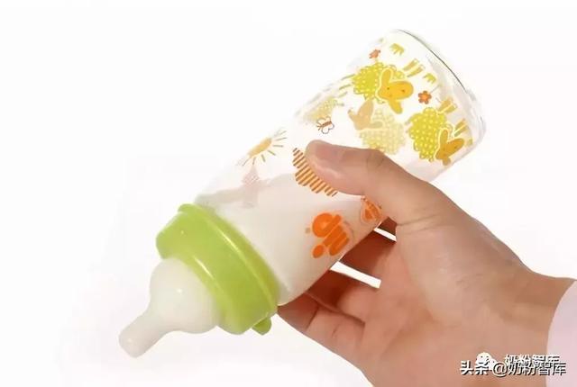 奶粉选择不好会呛奶吗 奶粉起坨挂壁难溶(5)