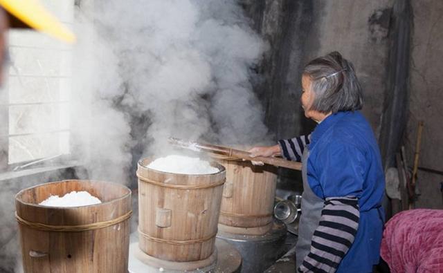 宁波手工麻糍配什么最好吃 古老传统的经典美食(4)