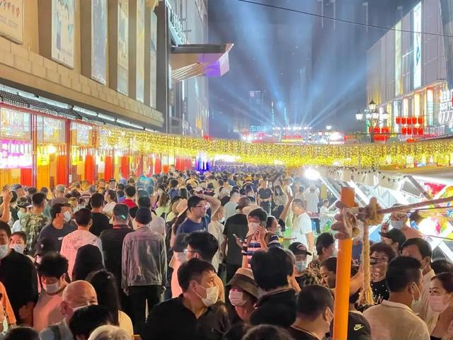 天津夜市小吃街哪里最出名 天津街美食街开街(1)