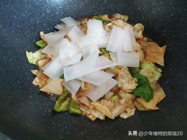 包菜干豆腐木耳怎么炒好吃 包菜搭配干豆腐清炒着吃(5)