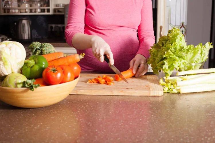 怀孕宝妈需要注意什么 孕妇吃喝禁忌的3个误区