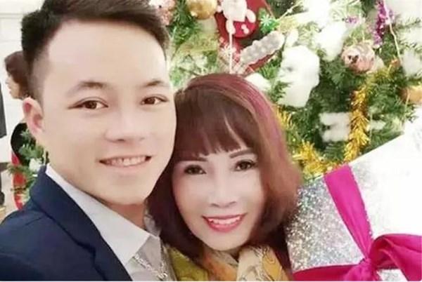 8旬老人娶了20几岁的越南妻子 越南26岁小伙迎娶62岁妻子(2)