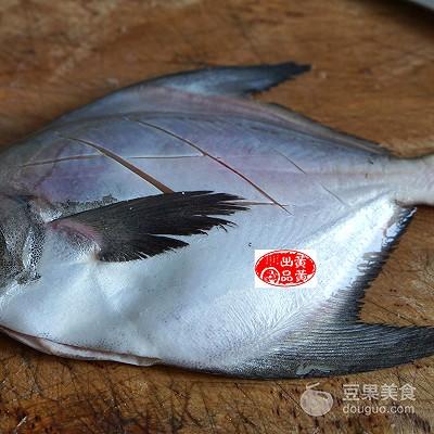 红烧鲳鱼家常做法简单 红烧鲳鱼的做法(2)