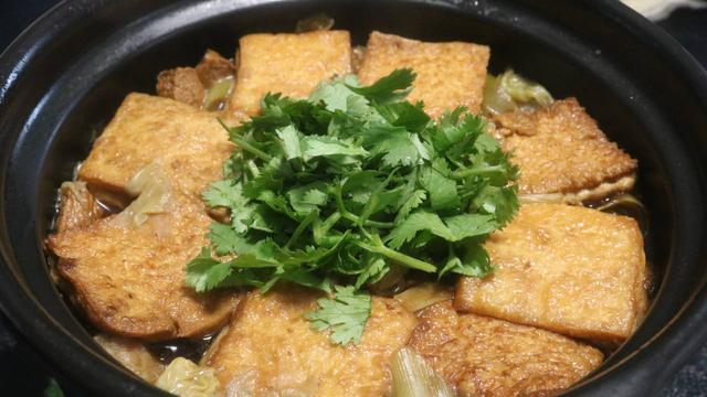鸡蛋白菜炖豆腐的正宗做法 白菜炖豆腐正宗的做法(3)